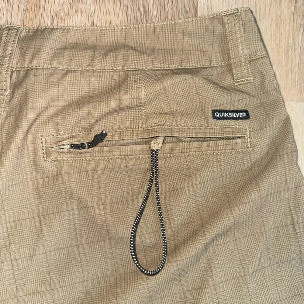 Men’s Y2K Tan Quicksilver Board Shorts - Size 30